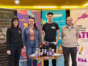 Korrika edariak aurkeztu dituzte Bilboko Kalderapeko kultur gunean