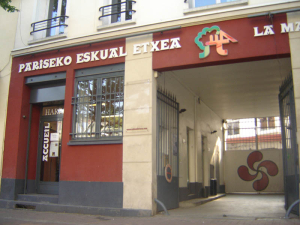 Parisko Euskal Etxea, 70. urteurrenerako afixa bila